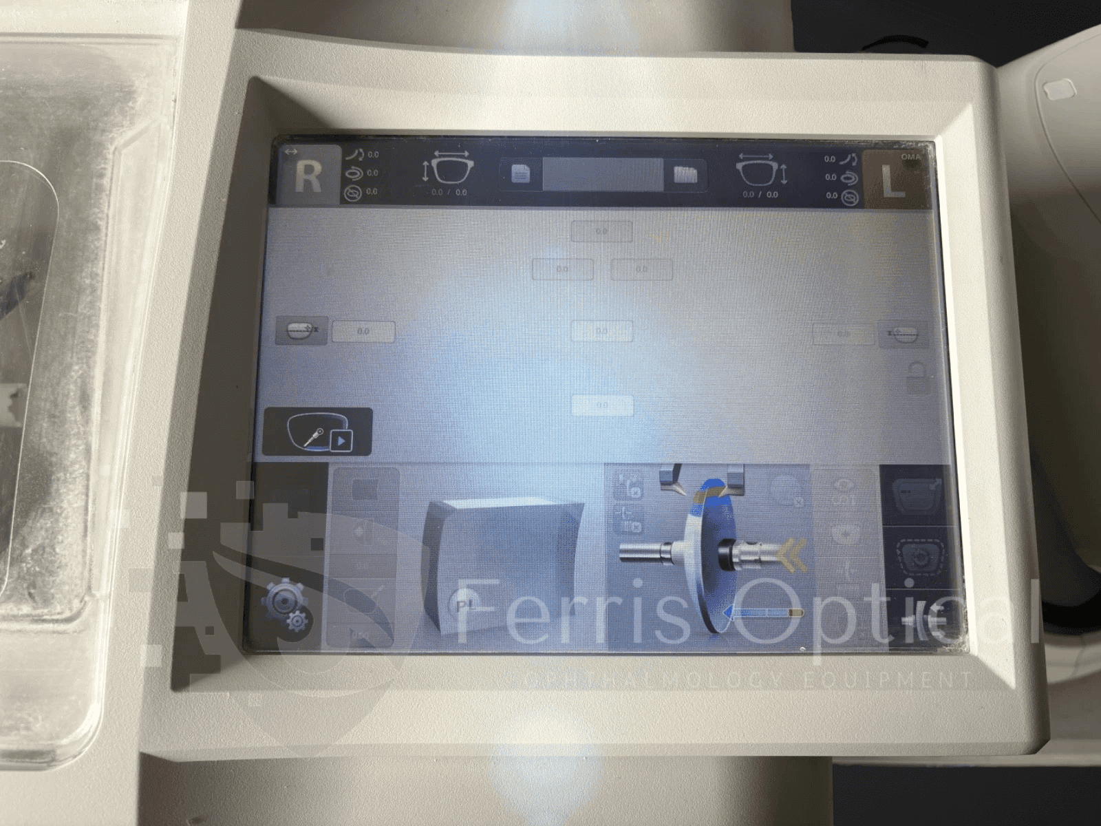 Huvitz HPE-410 Lens Edger and Huvitz HBK-410 smart blocker - Imagen 2